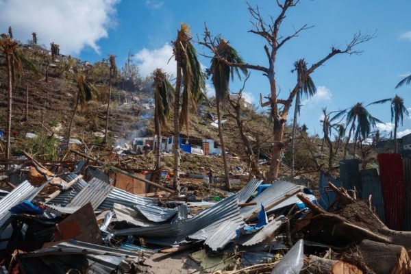 Image de Mayotte après le passage du cyclone Chido. Crédit photo : DIMITAR DILKOFF / AFP